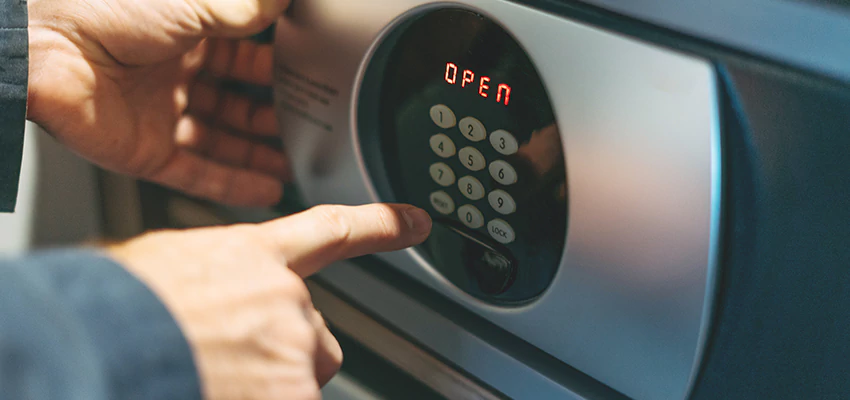 Cash Safe Openers in Turlock, California